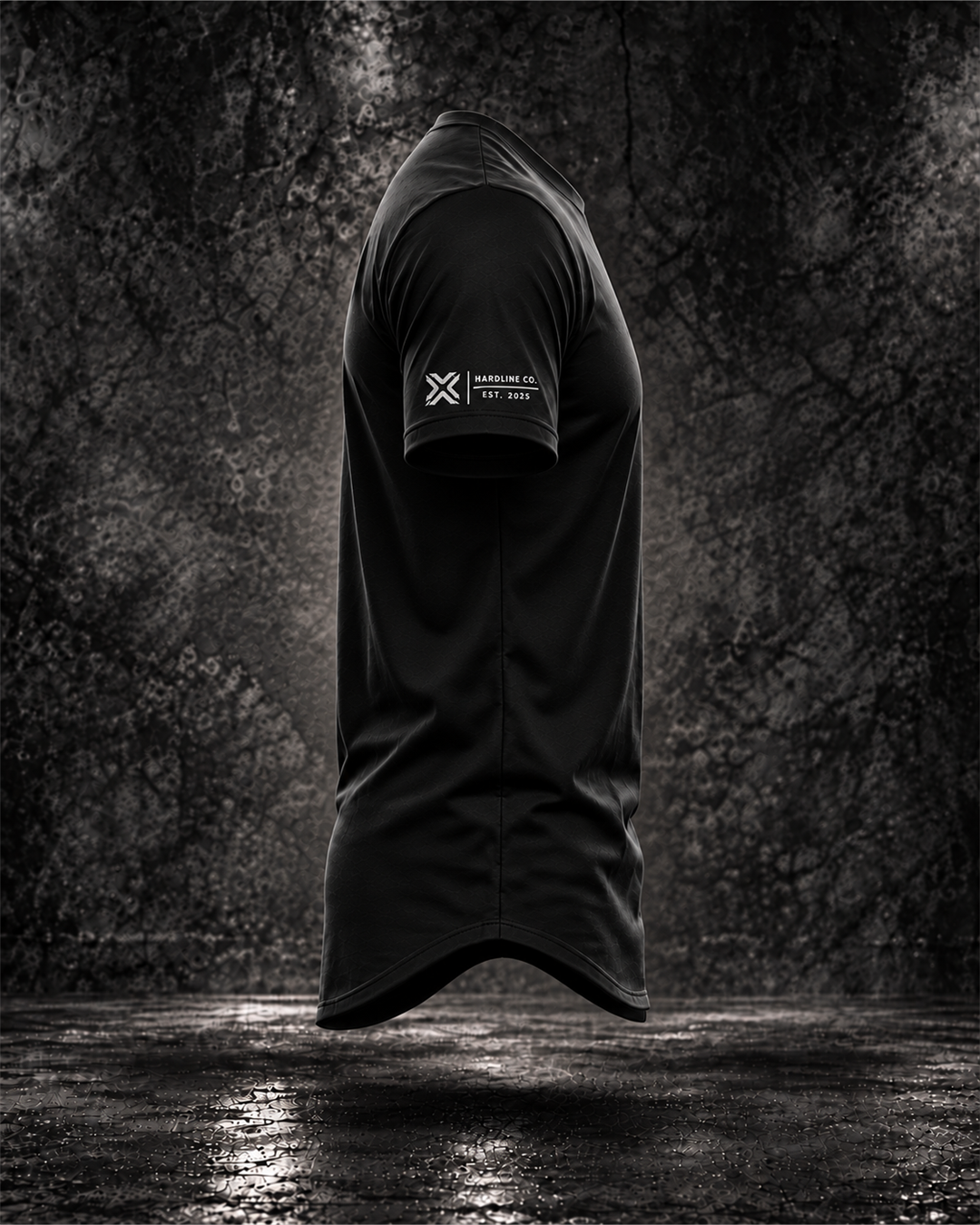 HARDLINE CO. WINGMARK CURVED-HEM TEE — side product view